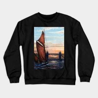 THAMES SAILING BARGE DANEBURGE, SAILING TOWARDS TOWER BRIDGE AT SUNSET Crewneck Sweatshirt